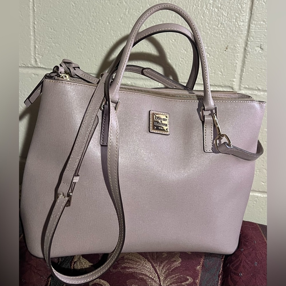 Dooney Bourke handbag shoulder leather 2 way pink red lined.